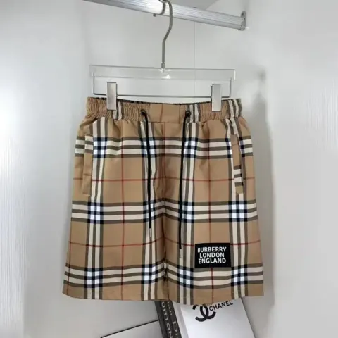 Burberry Polo option 6