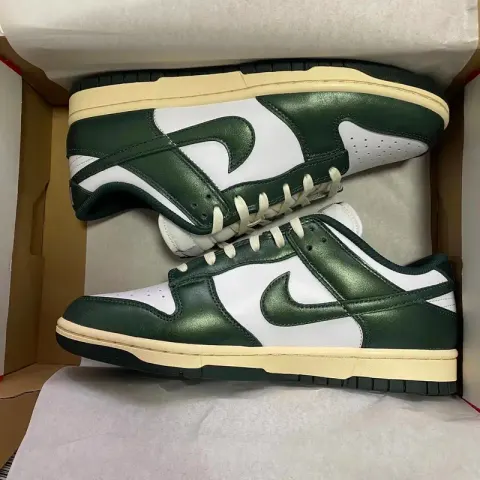 Nike Dunk Strangelove Shoes option Make old white green