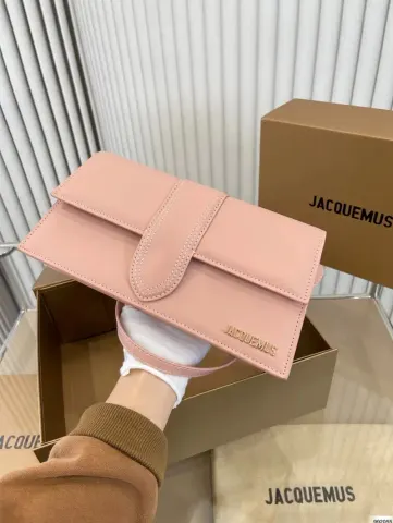 Jacquemus Handbag option Bean powder shoulder bag 28cm with box