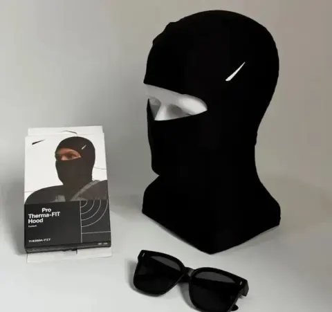 Nike Zip Cap option black