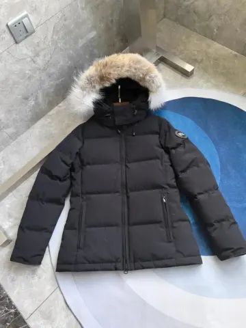 Canada Goose Wyndham Jacket option Black Red Label