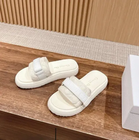 Dior Slides option white white embroidery
