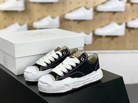 Mihara Trainers option Open mouth smile black Huazi with in sto