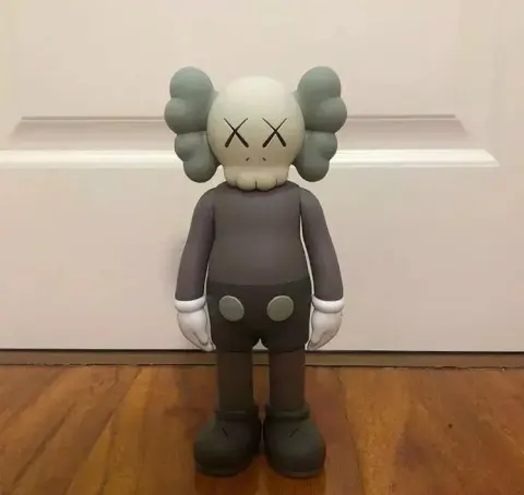 Kaws Figure option 20cm8 inch prototype brown