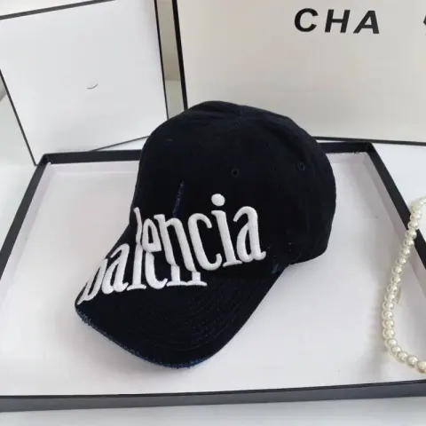 Balenciaga Cap option side embroidery black