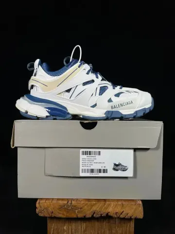 Balenciaga Track Sneakers option Three generations of white dark blue 49050
