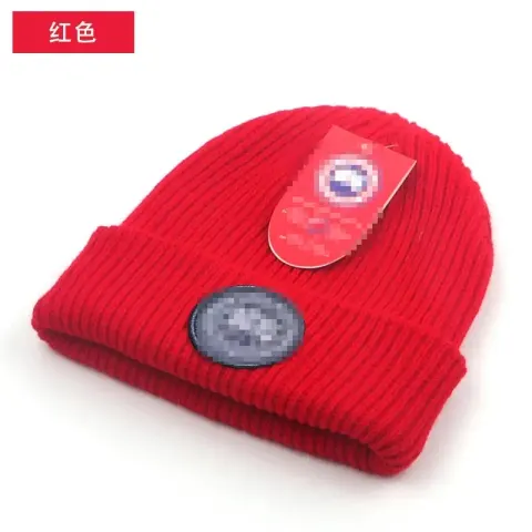 Canada Goose Beanie option Black Label-Red