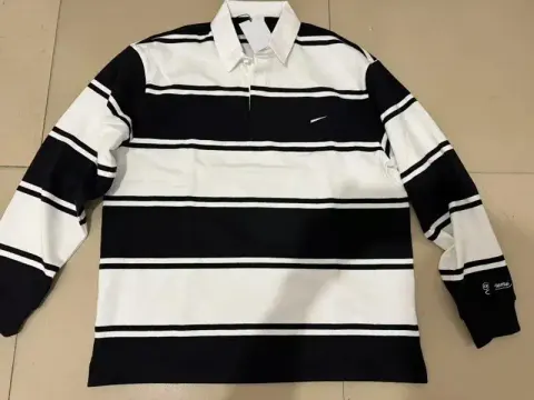 Nike option black and white