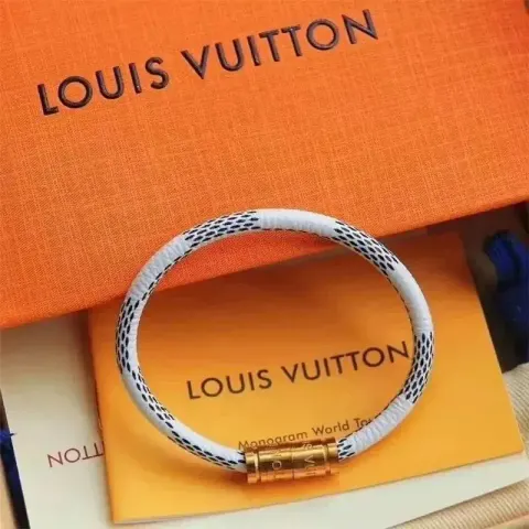 LV BRACLET option Gold buckle white lattice