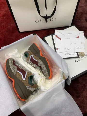 Gucci Ace option 17