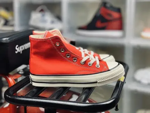 Converse Basic And CDG option bright red high-top