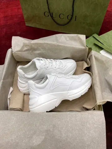 Gucci Ace option 23