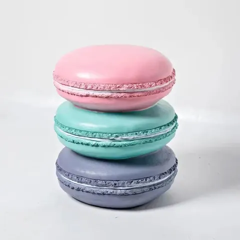 Money Stool option Macaron