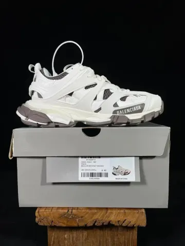 Balenciaga Track Sneakers option Three generations of white brown 11897