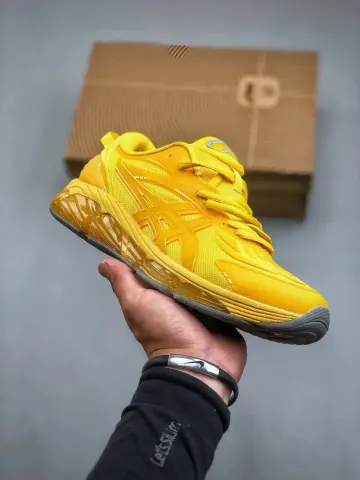 CP Company x Gel Quantum 360 option 10