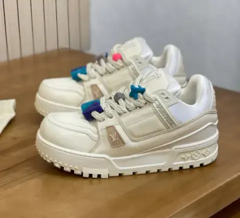 LV Trainer x Swarovski Shoes option 03