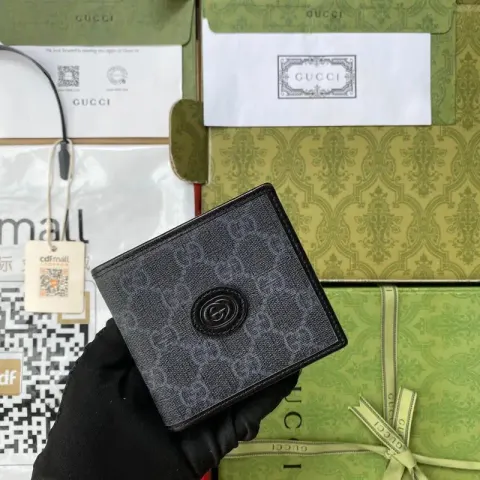 Gucci Wallet option 20