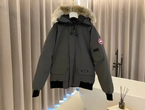 Canada Goose Wyndham Jacket option Graphite gray