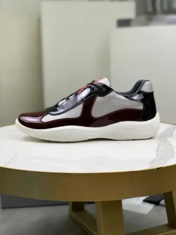 Prada American Cup's option 9