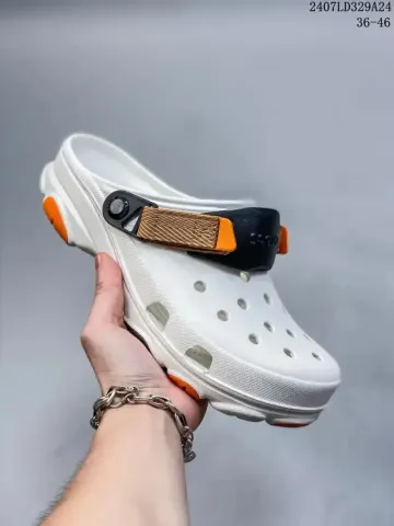 Crocs Classic Model option 3