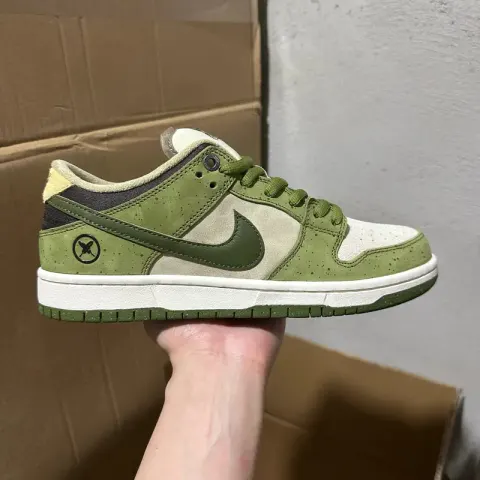 Dunk Powerpuff Shoes option Green Feather YOTO