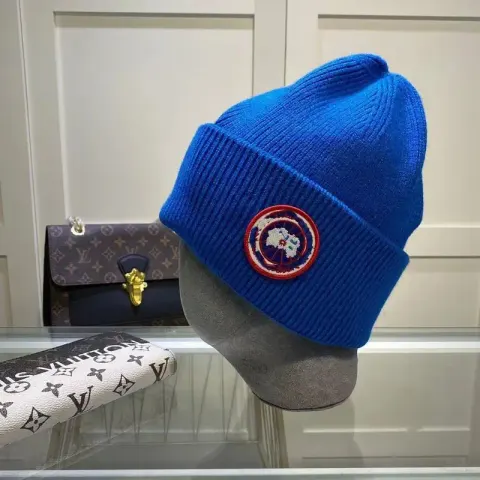 Canada Goose Beanie option blue