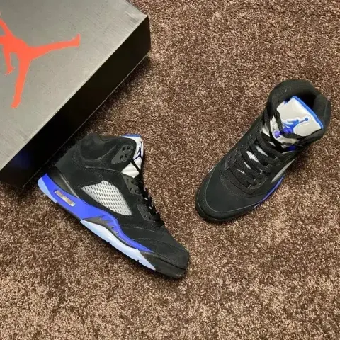 Jordan 5 Metallic Silver option Black Blue