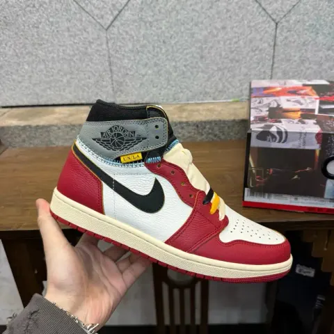 Jordan 1 Low Phantom option UN splice gray red HV8563-600