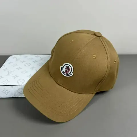 Moncler Cap option khaki