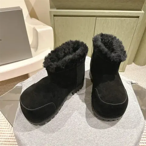 Balenciaga Alaska Fur Boots option Black short tube