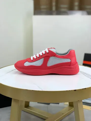 Prada American Cup's option 5