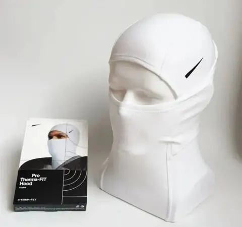 Nike Zip Cap option white