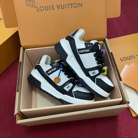 LV Trainers Maxi option Black and white