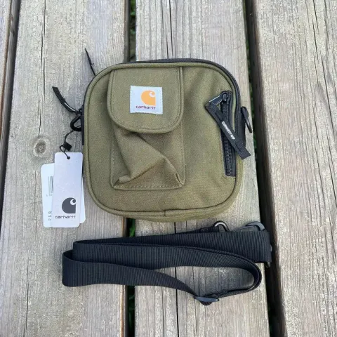 Carhartt and Patagonia Bags option Pull bone square bag: army green
