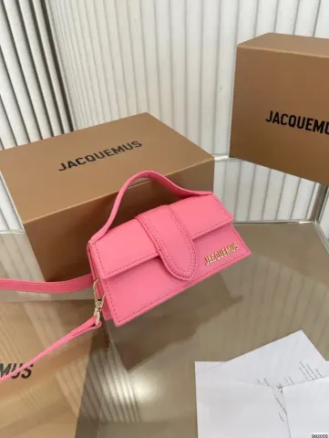 Jacquemus Handbag option Pink portable messenger bag small 18cm w