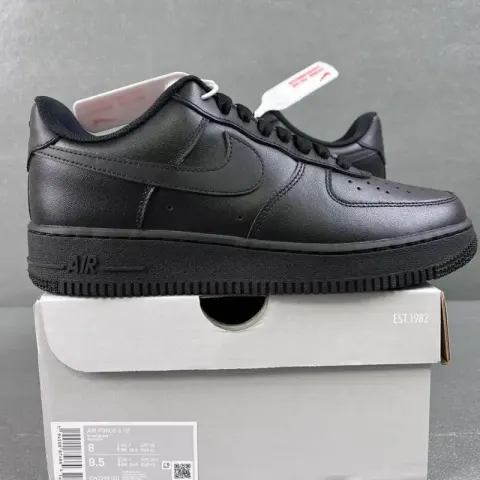 Air Force 1 TS Utopia option Pure black low-side CW2288-001