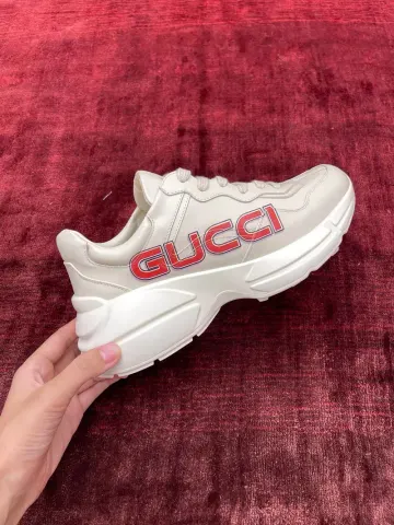 Gucci Ace option 27