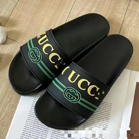 GUCCI Flip Flops option S13