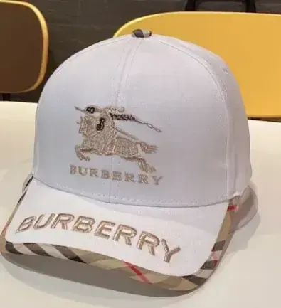 Burberry Cap option S2