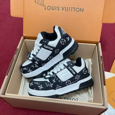 LV Trainers Maxi option Black Denim