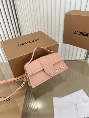Jacquemus Handbag option Bean Pink Handbag with 18cm small size