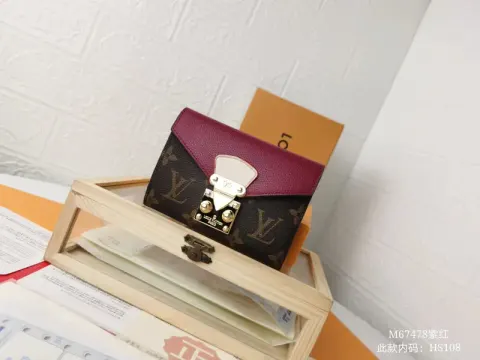 LV Wallet option M67478-2
