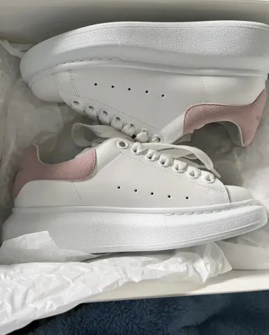 Alexander McQueen Trainers option Powder tail