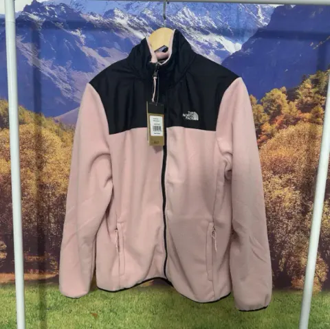TNF Windbreaker Jacket option Pink liner