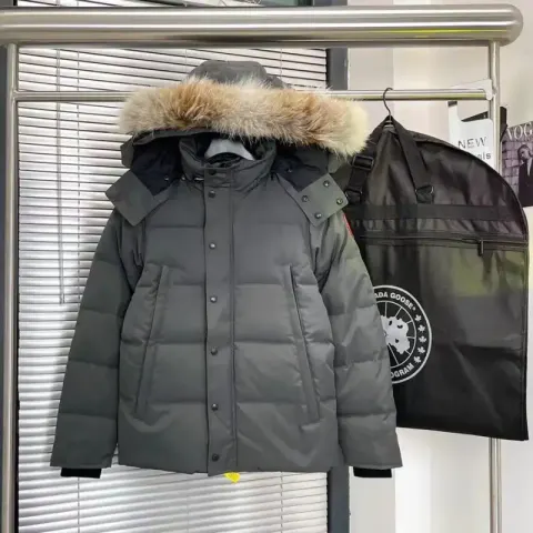 Canada Goose Wyndham Jacket option grey