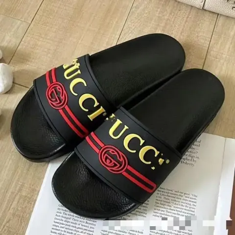GUCCI Flip Flops option S12