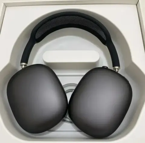 Apple AirPods Max option black