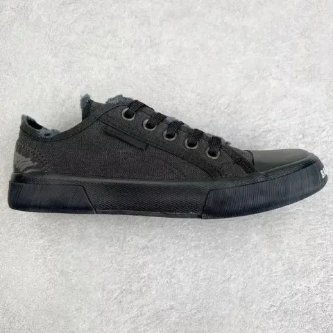 Balenciaga Sneakers option 5