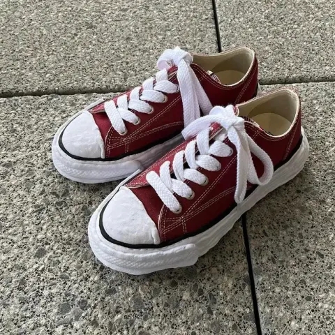 Mihara Trainers option 24s new retro red in stock