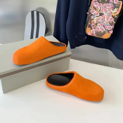Marni Slides option orange